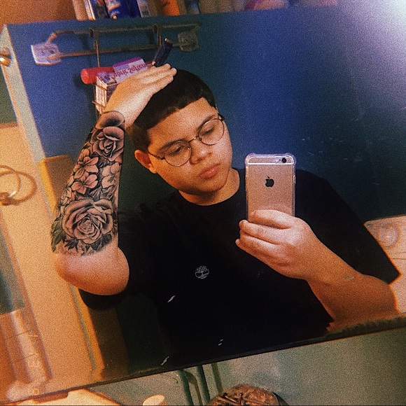 Meet your Posher, Chriss - Picture 1 of 1